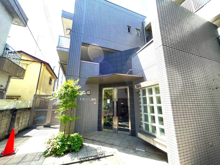 物件外観写真4　(エントランス部分)