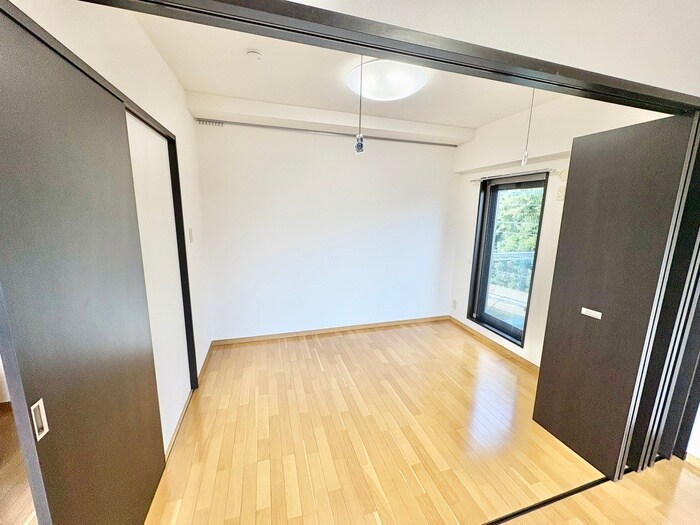 物件内観写真11　(居室)