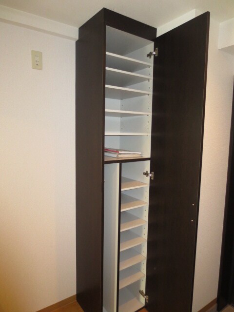 物件内観写真12　(靴箱)