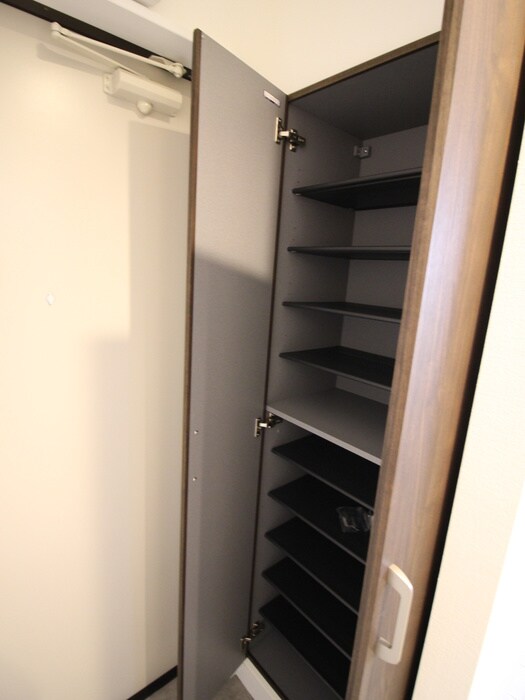 物件内観写真12　(靴箱)