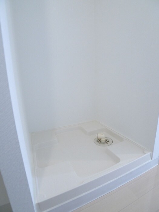 物件内観写真15　(洗濯機置場)