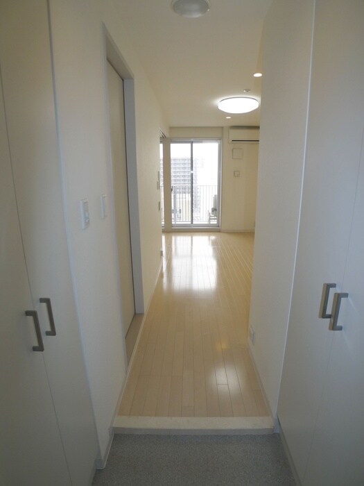 物件内観写真16　(廊下)