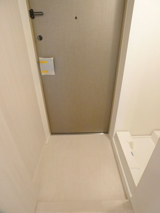 物件内観写真16　(玄関)