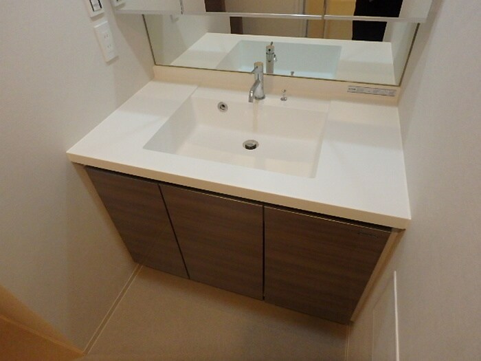 物件内観写真9　(洗面)