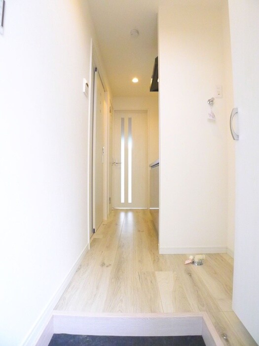 物件内観写真17　(玄関)