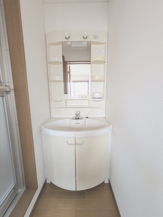 物件内観写真9　(洗面)