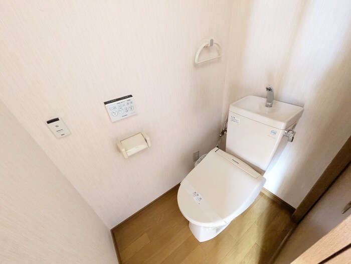 物件内観写真11　(トイレ)