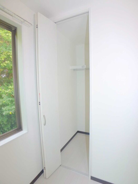 物件内観写真12　(収納)