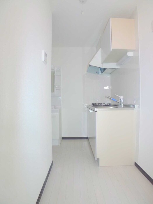 物件内観写真17　(廊下)