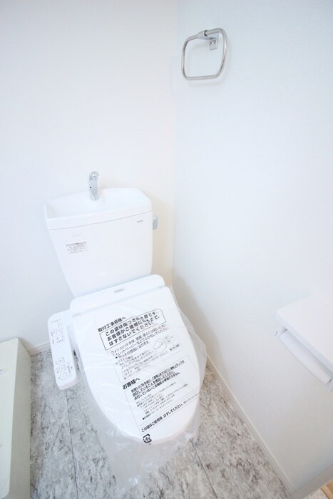 物件内観写真14　(トイレ)