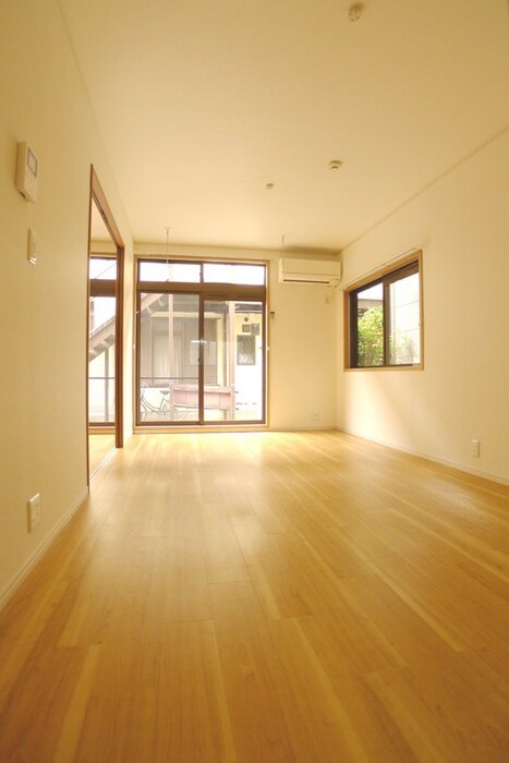 物件内観写真11　(居室)