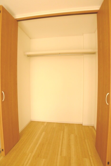 物件内観写真12　(収納)
