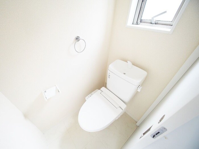 物件内観写真14　(トイレ)