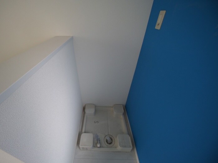 物件内観写真16　(洗濯機置場)