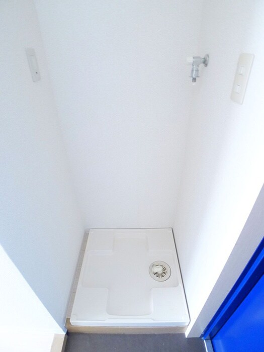 物件内観写真15　(洗濯機置場)