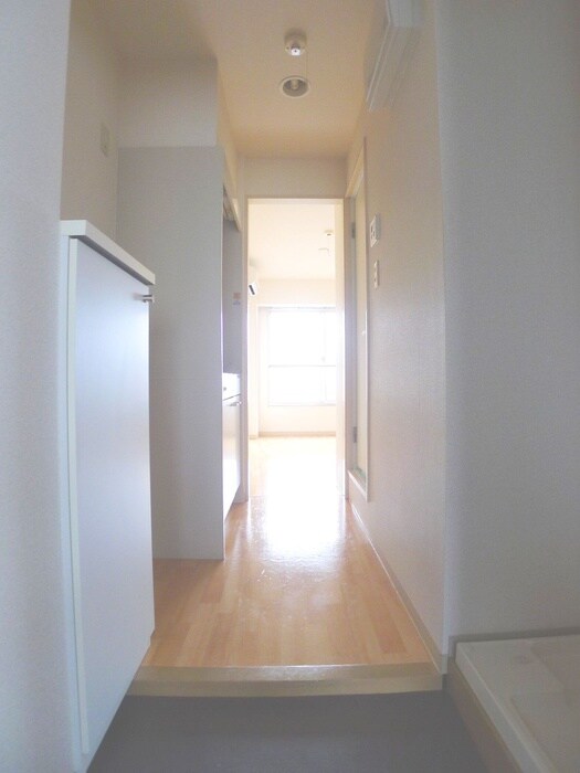物件内観写真19　(玄関)