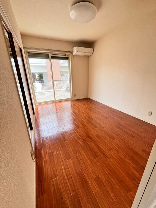 物件内観写真13　(居室)