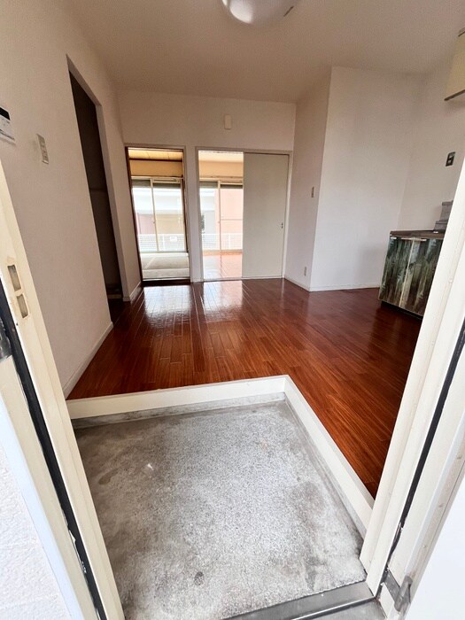 物件内観写真21　(玄関)