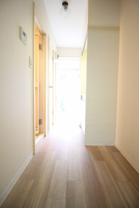 物件内観写真20　(廊下)