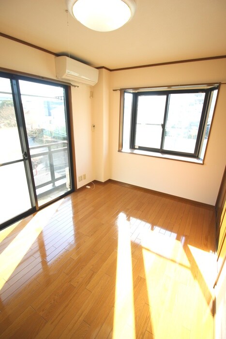 物件内観写真8　(居室)