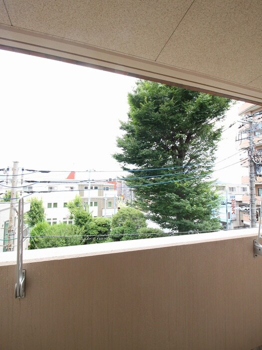 物件内観写真16　(室内からの展望)