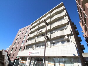 カラット中川外観写真