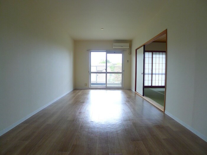 物件内観写真7　(居室)