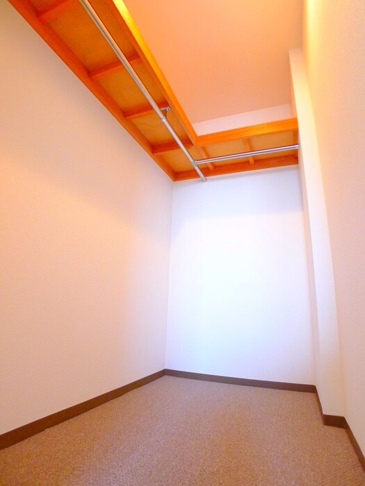 物件内観写真11　(収納)