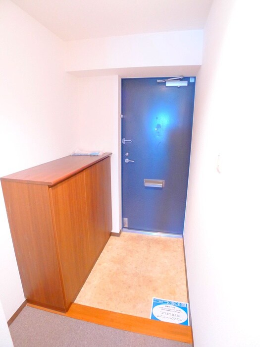 物件内観写真16　(玄関)