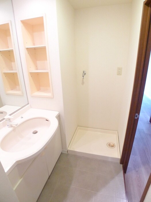 物件内観写真17　(洗濯機置場)