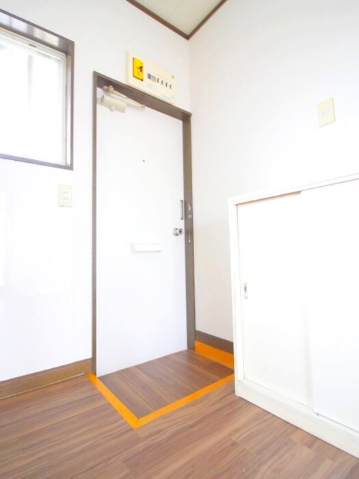 物件内観写真19　(玄関)