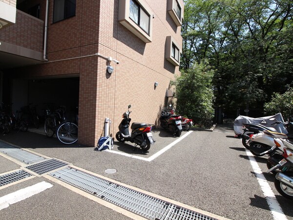 バイク置き場