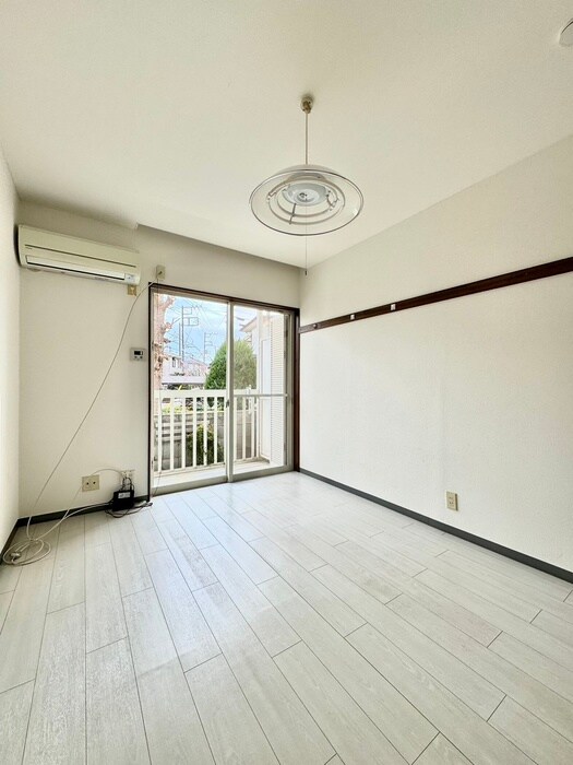 物件内観写真6　(居室)