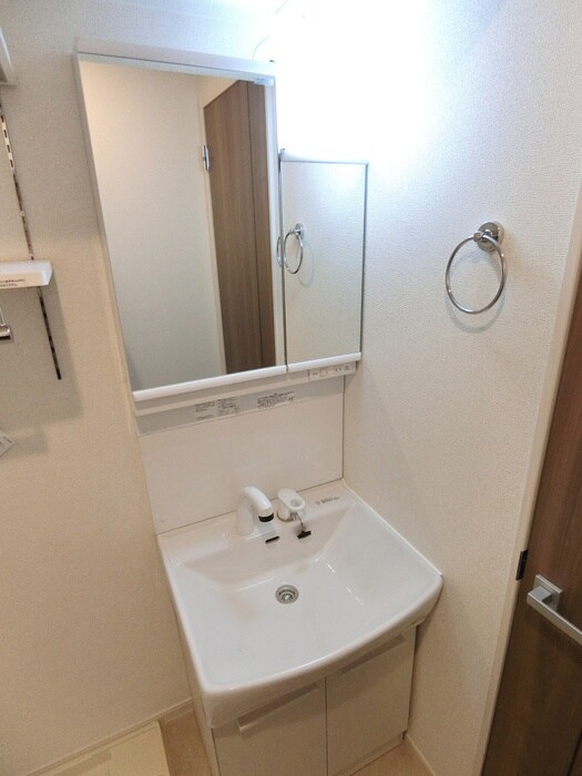 物件内観写真11　(洗面)