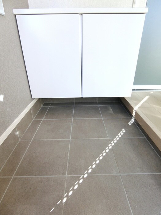 物件内観写真19　(玄関)