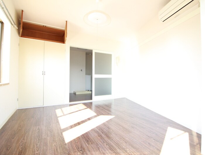 物件内観写真18　(居室)