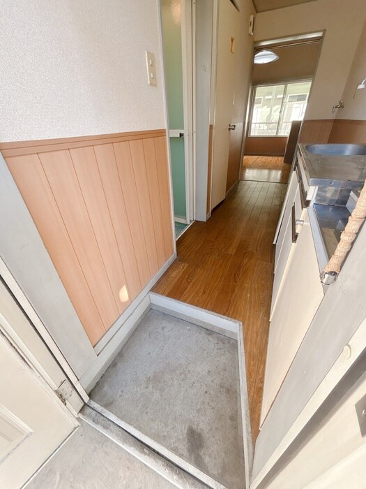 物件内観写真13　(玄関)