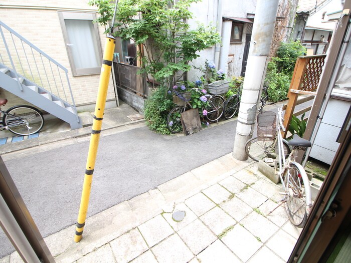 物件内観写真16　(室内からの展望)