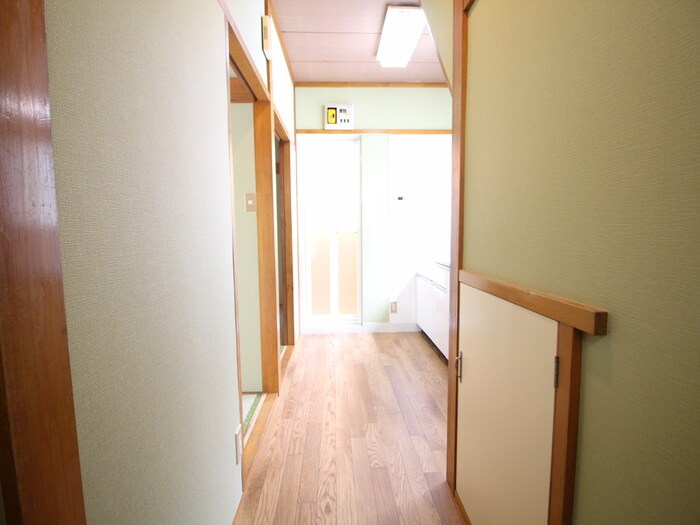 物件内観写真19　(廊下)