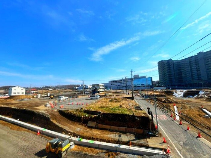 物件内観写真14　(室内からの展望)