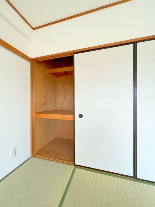 物件内観写真16　(収納)