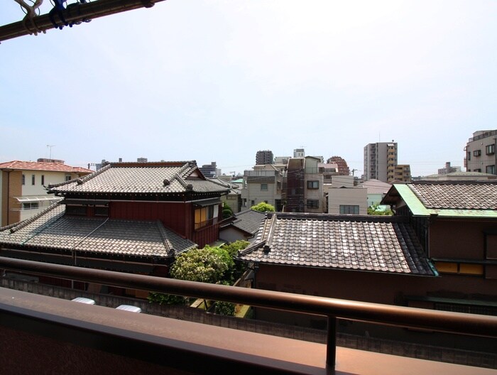 物件内観写真16　(室内からの展望)