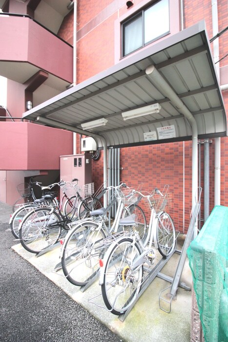 物件外観写真5　(駐輪場)