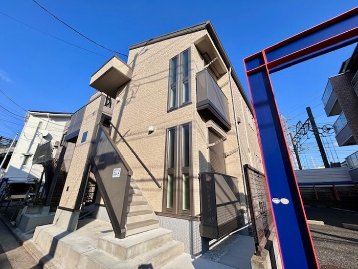 ラ・プルミエールの物件外観写真