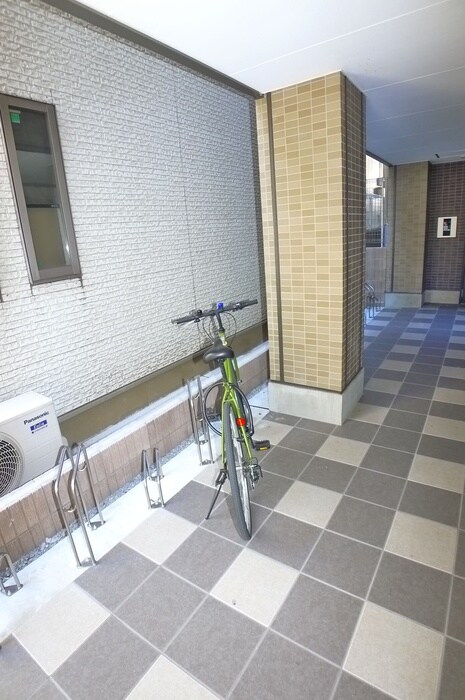 物件外観写真5　(駐輪場)