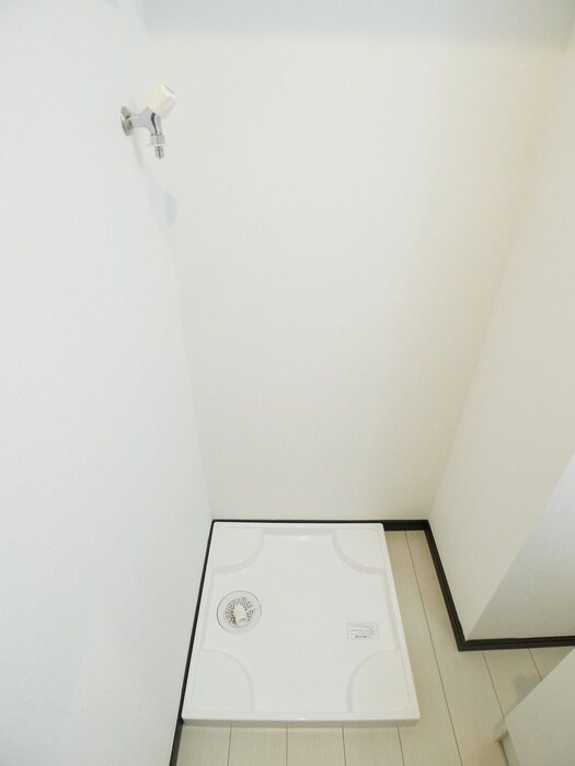 物件内観写真15　(洗濯機置場)