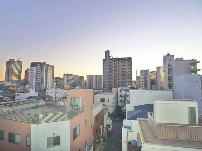 物件内観写真22　(室内からの展望)