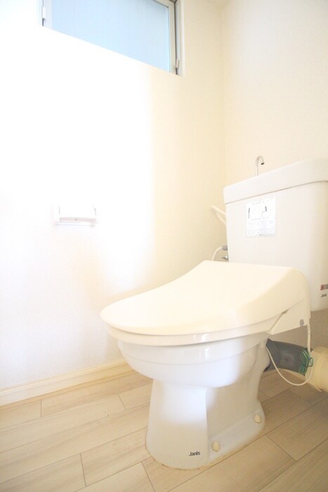 物件内観写真14　(トイレ)