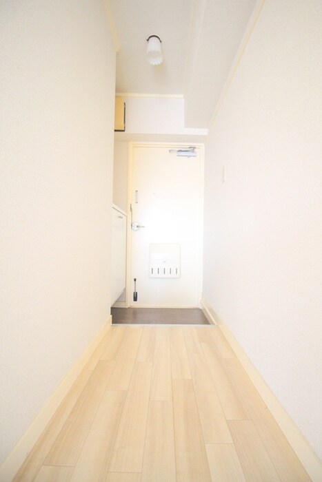 物件内観写真16　(廊下)