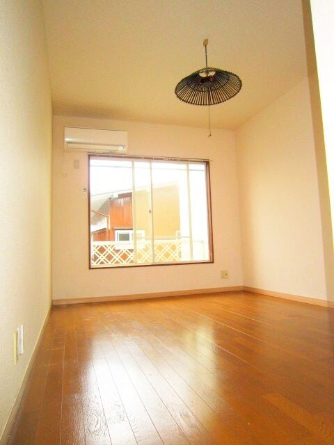 物件内観写真9　(居室)